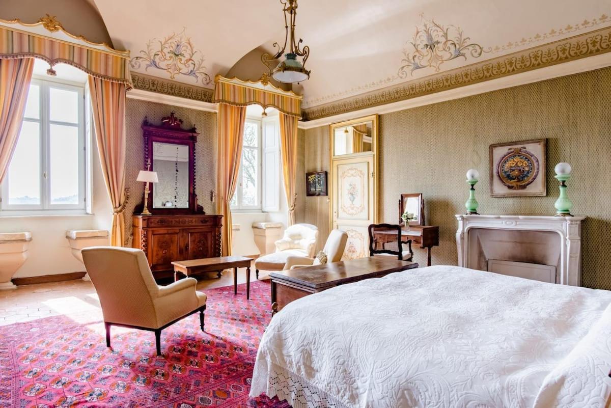 Bed and Breakfast Castello Di Coazzolo Neive Habitación foto