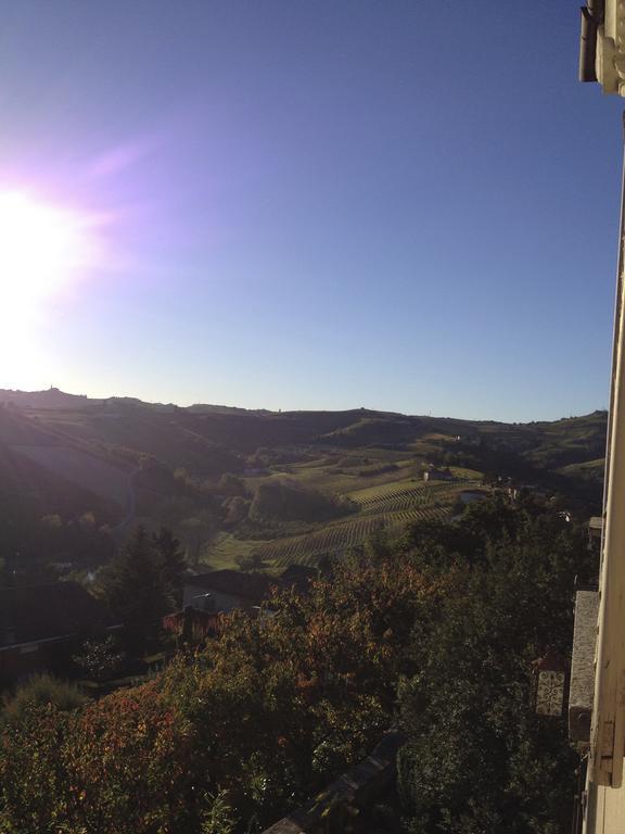 Bed and Breakfast Castello Di Coazzolo Neive Exterior foto