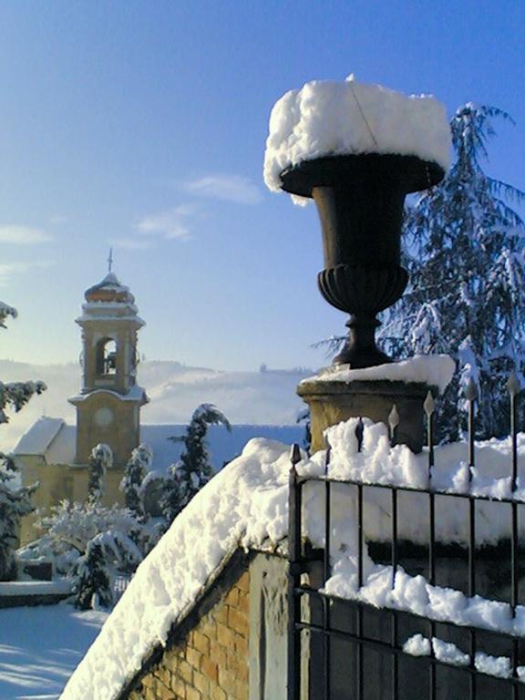 Bed and Breakfast Castello Di Coazzolo Neive Exterior foto
