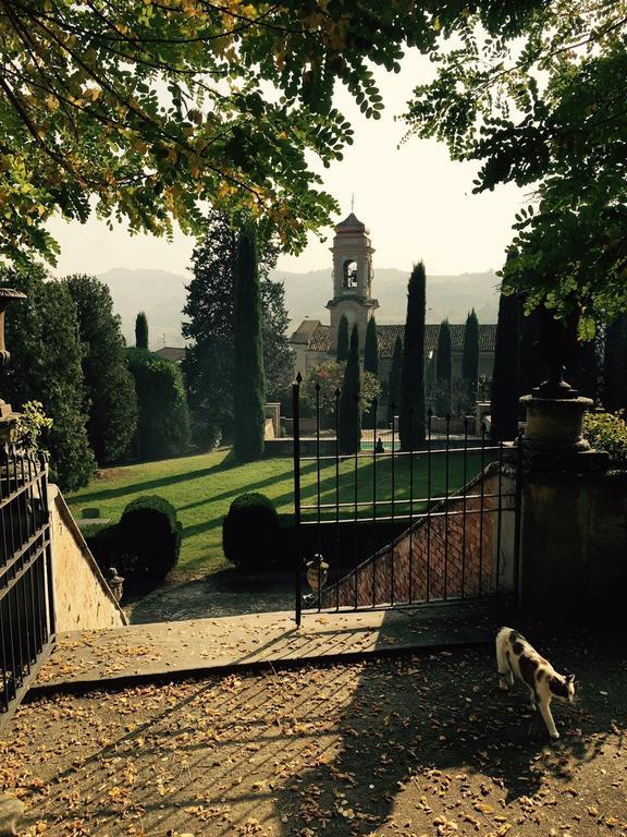 Bed and Breakfast Castello Di Coazzolo Neive Exterior foto